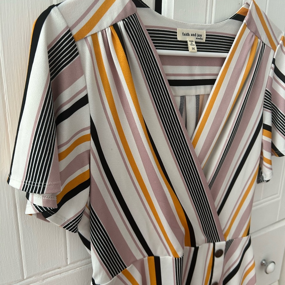 NWOT FAITH AND JOY by Monteau Multicolor Striped V-Neck Top w/Capped Sleeves - Picture 7 of 16